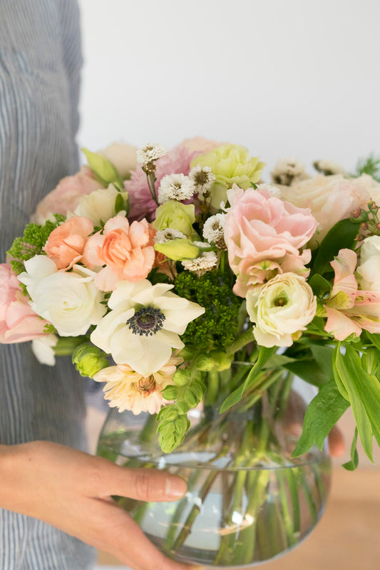 ARREGLO FLORAL EN PECERA M