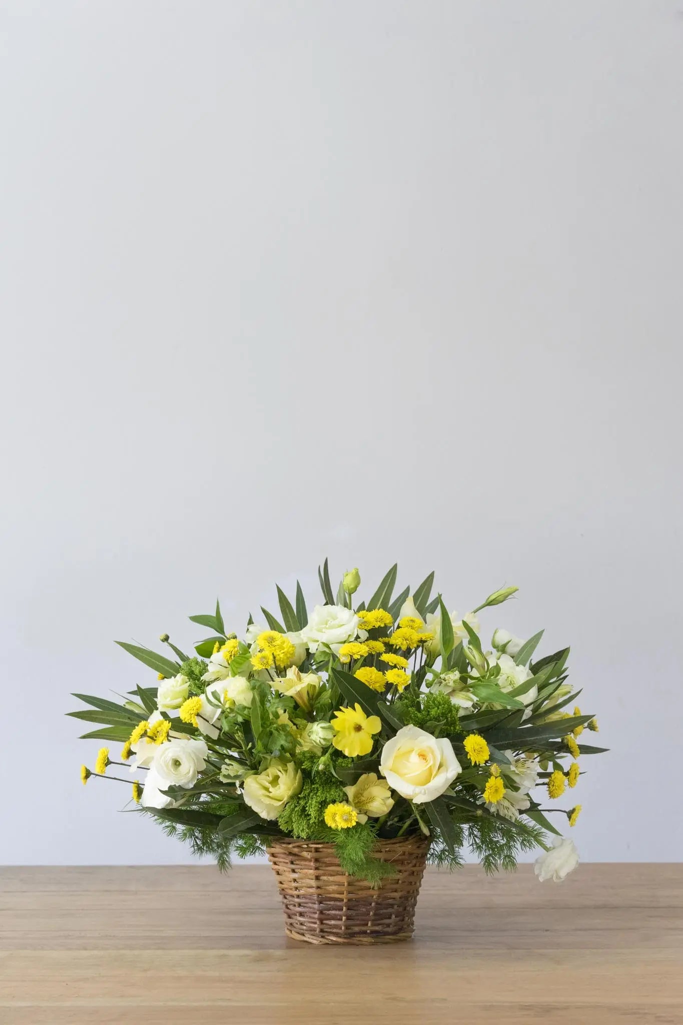Arreglo en Canasta - Flores Las Varas